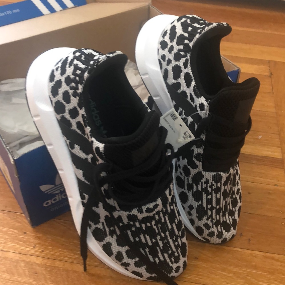 Adidas Swift Run Animal Print, Size 7